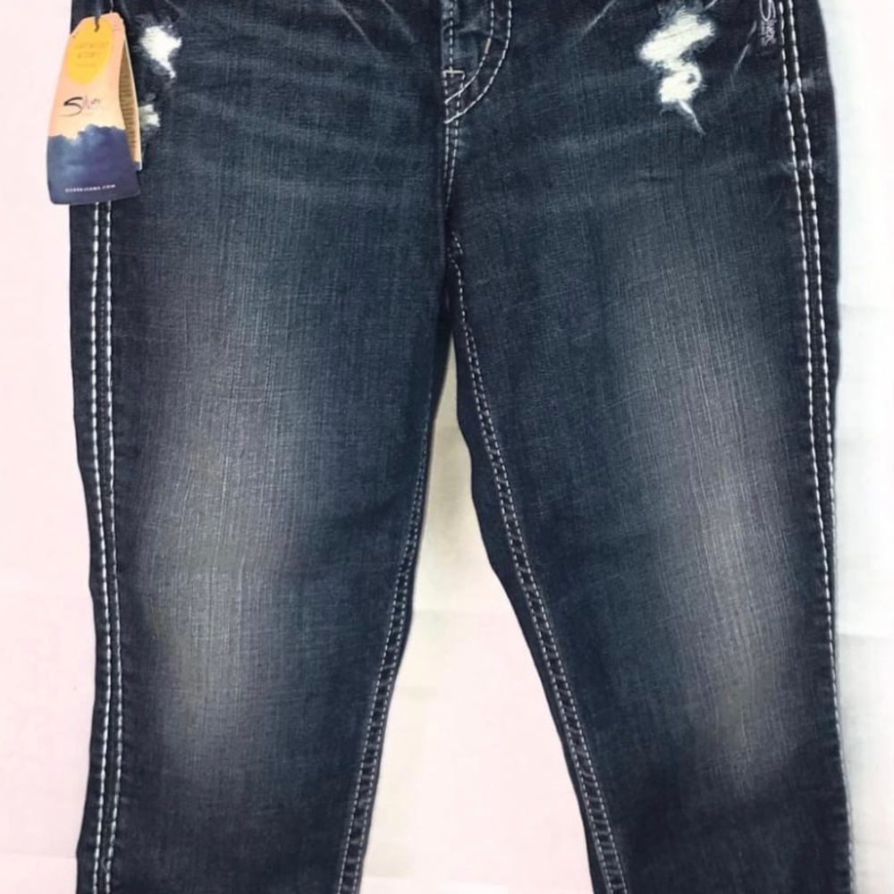 Woman Silver Capri